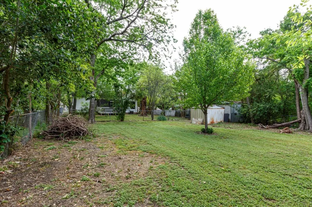 617 Wilson Street Lancaster, TX 75146
