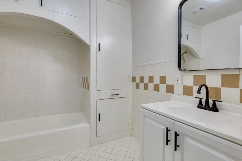 617 Wilson Street Lancaster, TX 75146