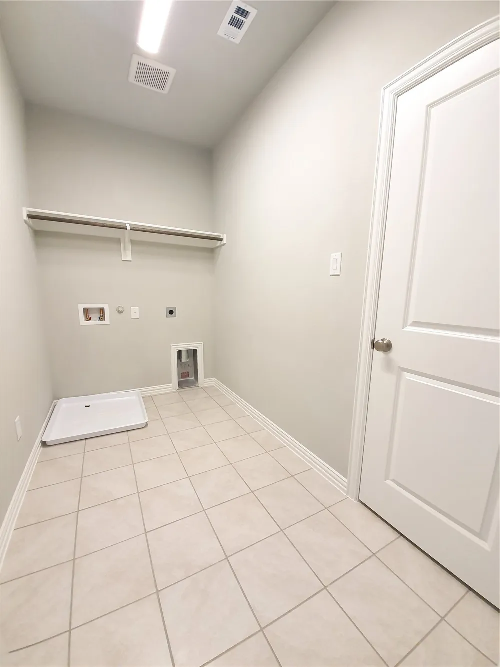 8266 Primrose Way Dallas, TX 75252