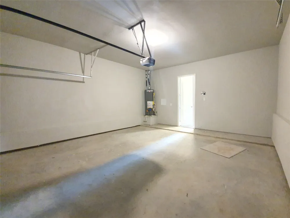 8266 Primrose Way Dallas, TX 75252