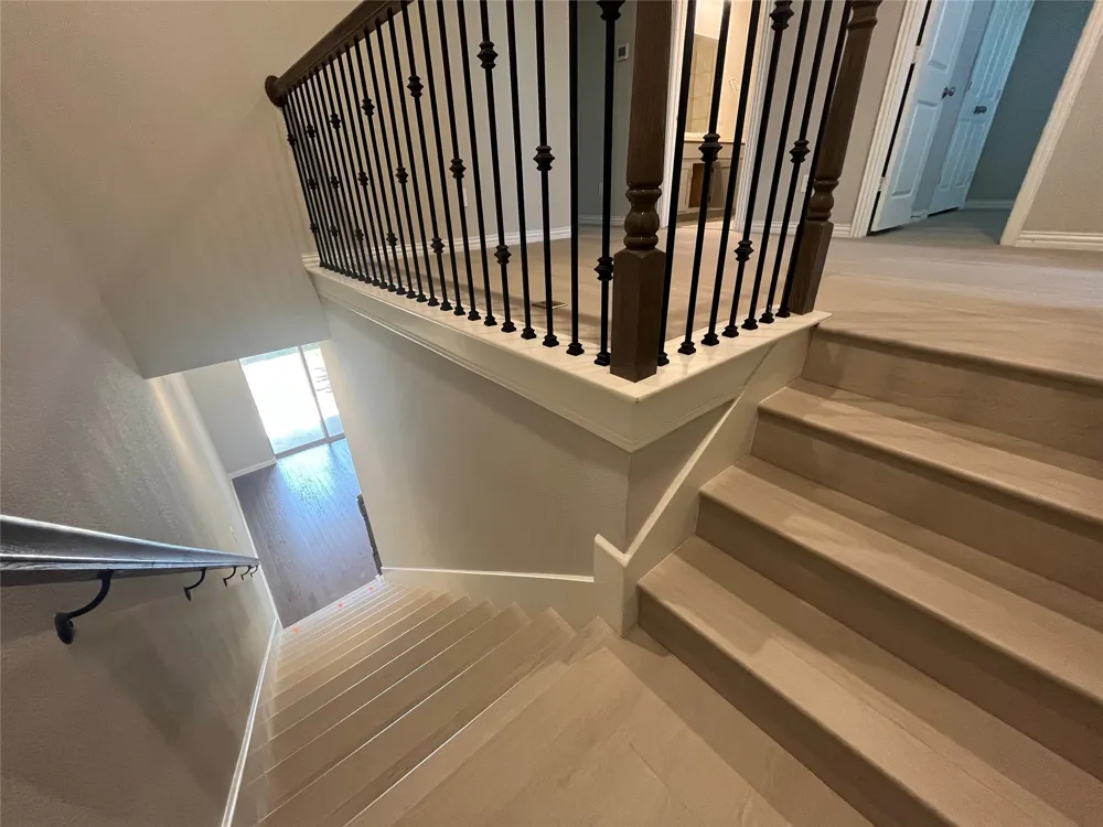8266 Primrose Way Dallas, TX 75252