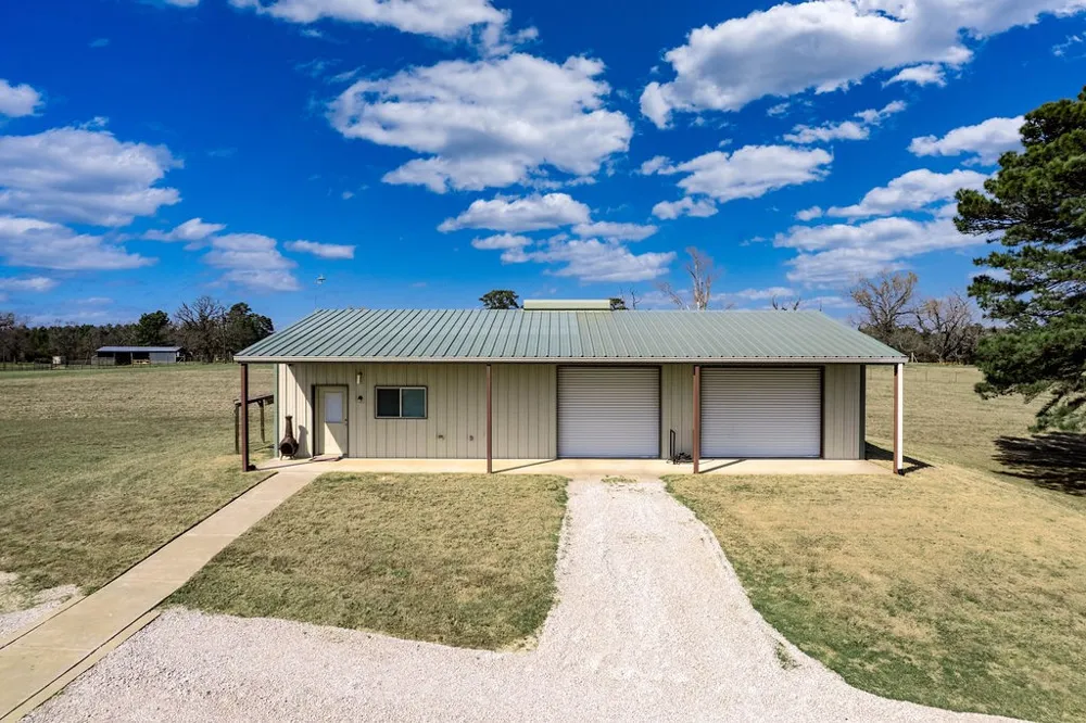 401 An County Road 138 Elkhart, TX 75839