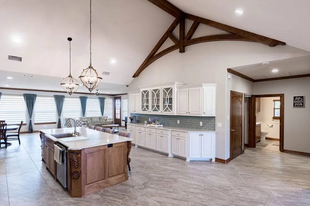 401 An County Road 138 Elkhart, TX 75839