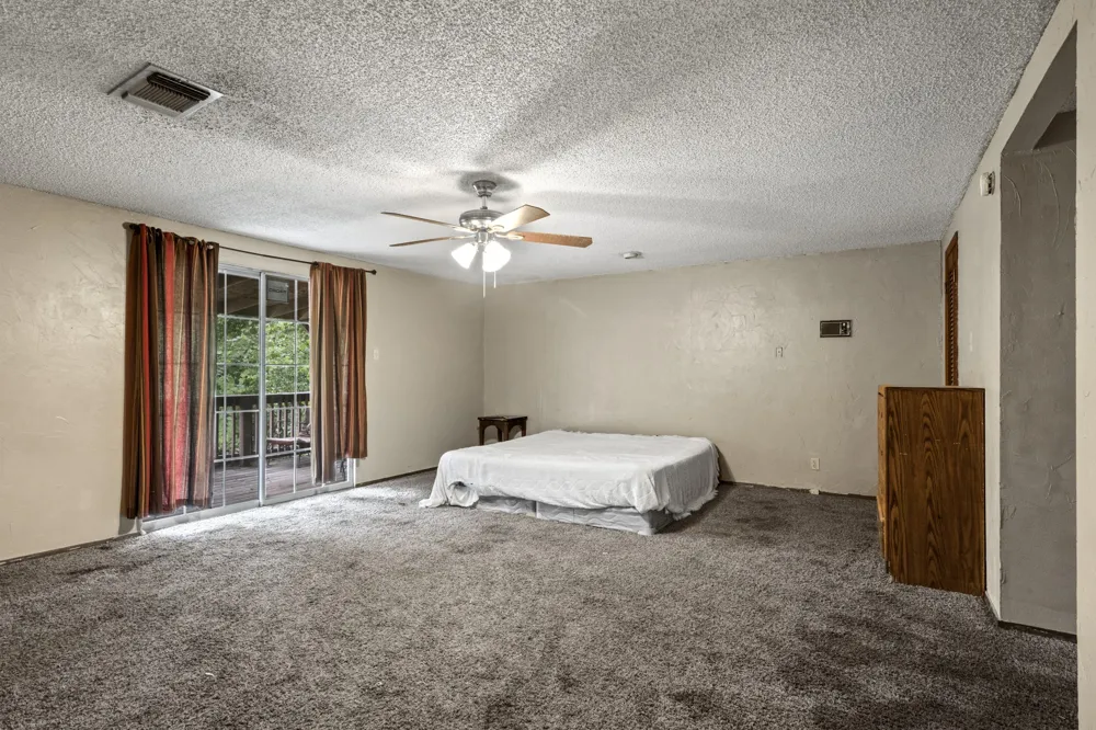 504 E 3rd Mt Pleasant, TX 75455