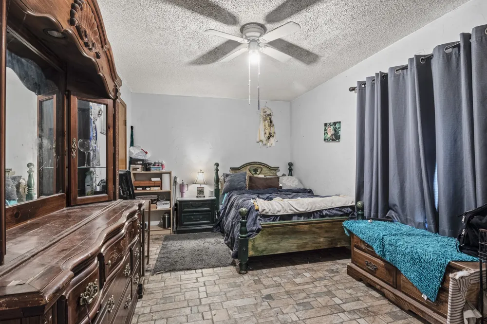504 E 3rd Mt Pleasant, TX 75455