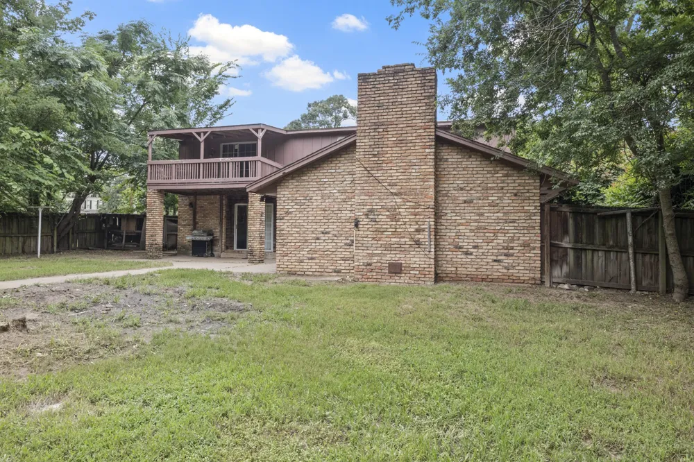 504 E 3rd Mt Pleasant, TX 75455