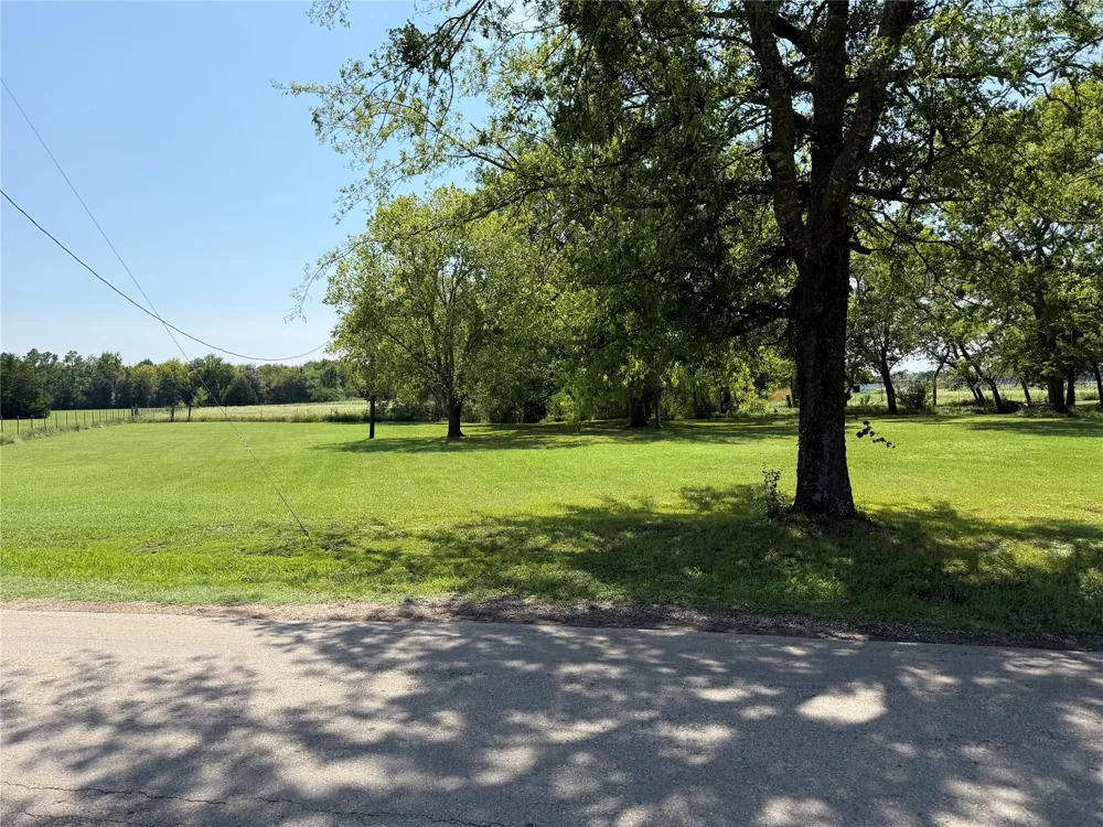 1049 Industrial Boulevard Point, TX 75472