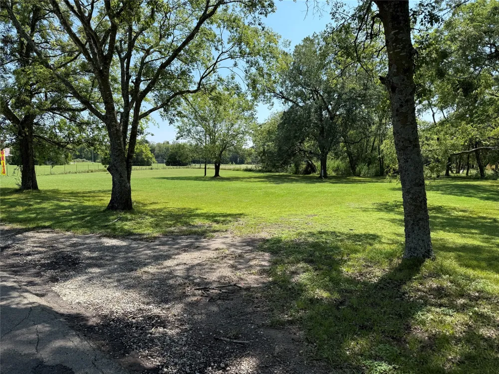 1049 Industrial Boulevard Point, TX 75472