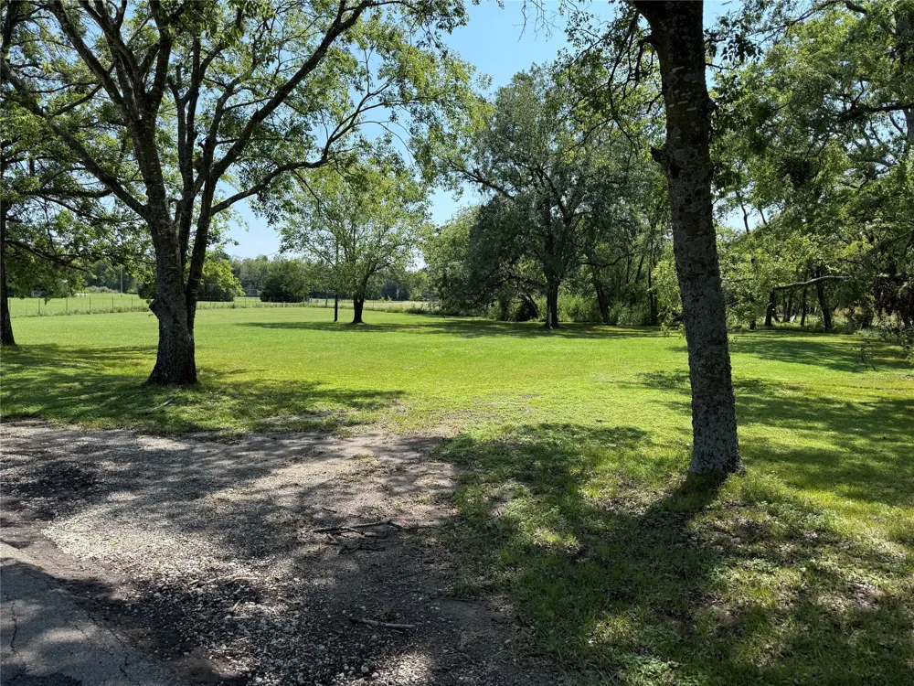 1049 Industrial Boulevard Point, TX 75472