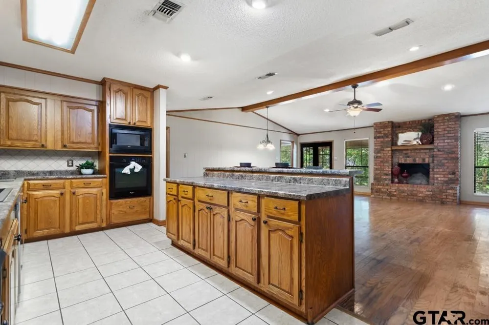 522 Woodside Drive Hideaway, TX 75771