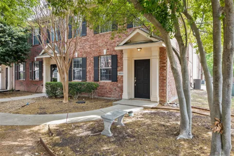 4921 Stone Gate Trail