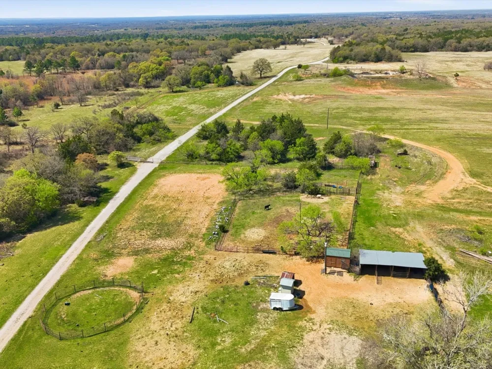 2548 County Road 2690 Alvord, TX 76225