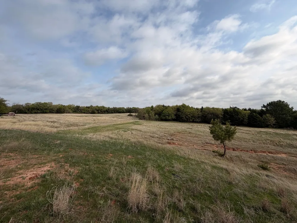 2548 County Road 2690 Alvord, TX 76225