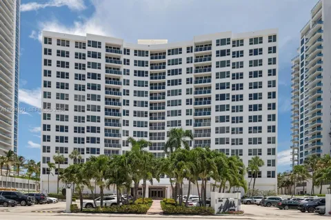 3505 S Ocean Dr #201