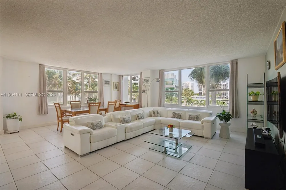 3505 S Ocean Dr #201 Hollywood, FL 33019