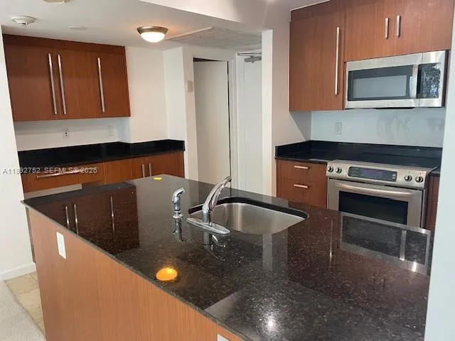 10275 Collins Ave #1107 Bal Harbour, FL 33154