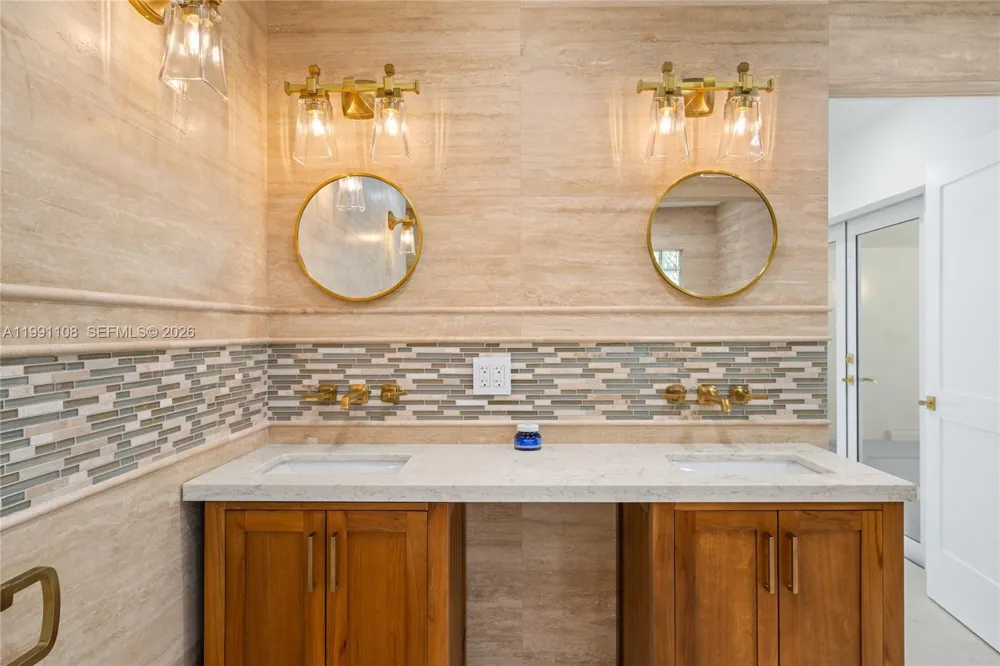 8201 SW 150th Dr Palmetto Bay, FL 33158
