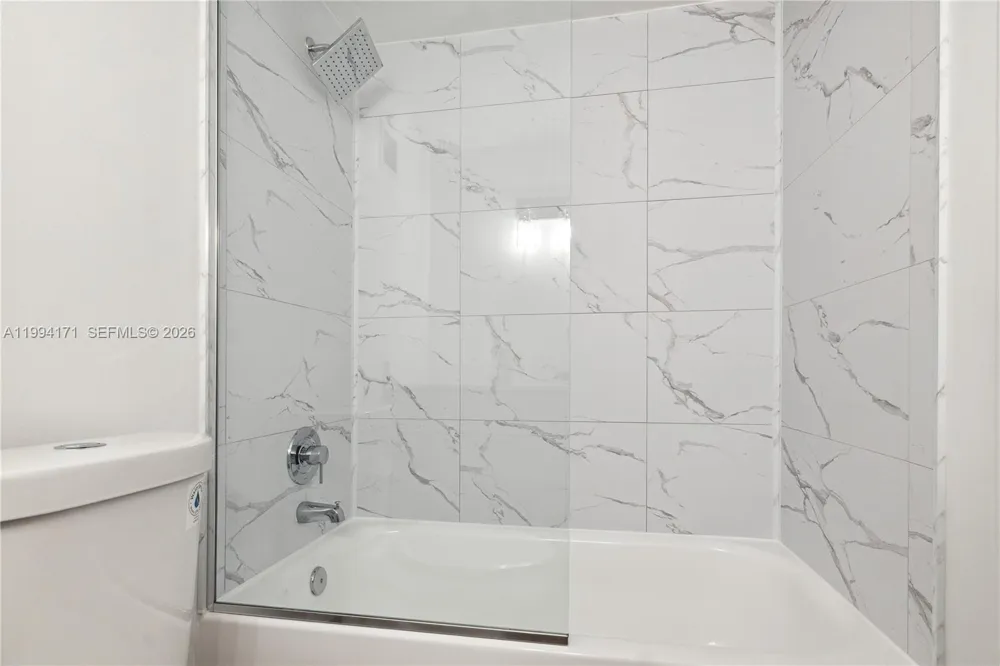 1200 West Ave #528 Miami Beach, FL 33139