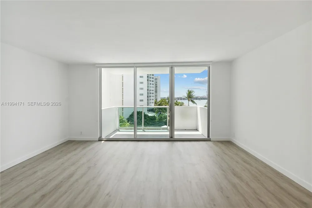 1200 West Ave #528 Miami Beach, FL 33139