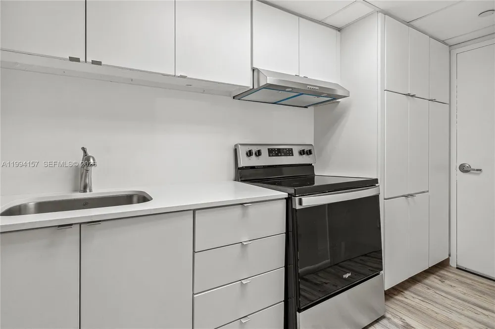 1200 West Ave #PH-01 Miami Beach, FL 33139