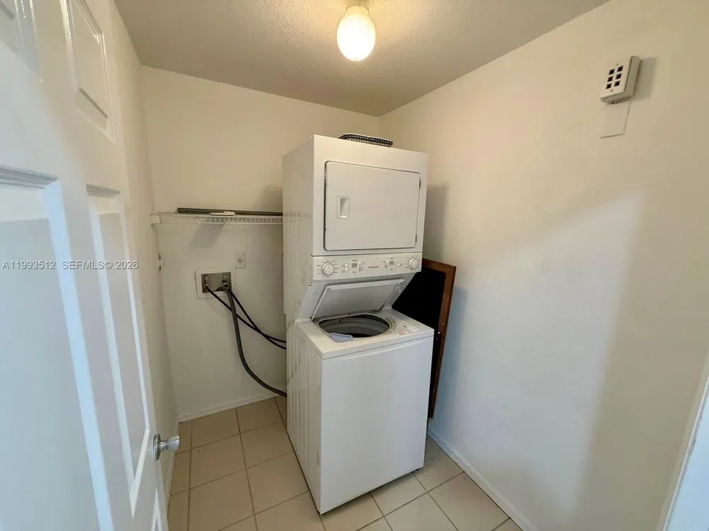 1934 SW 60th Ave North Lauderdale, FL 33068