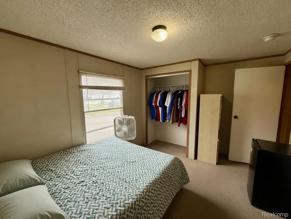 1570 Christine Ter Madison Heights City, MI 48071