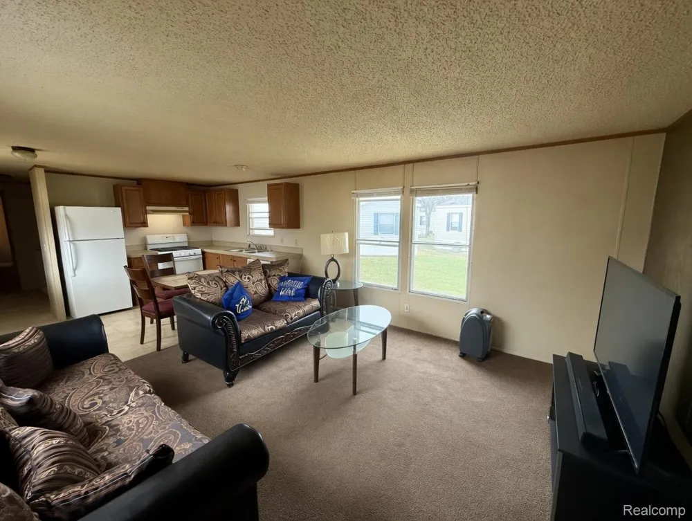 1570 Christine Ter Madison Heights City, MI 48071