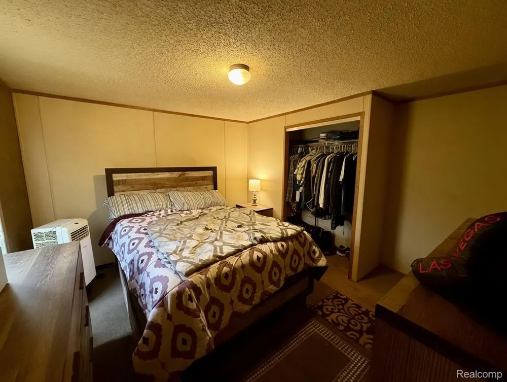 1570 Christine Ter Madison Heights City, MI 48071