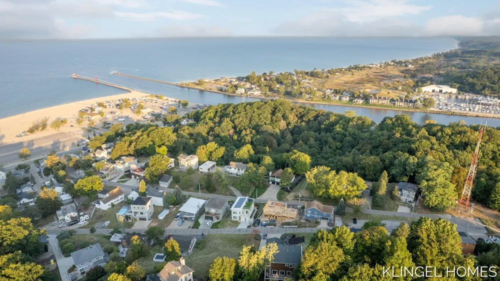 140 Prospect Street Grand Haven City, MI 49417