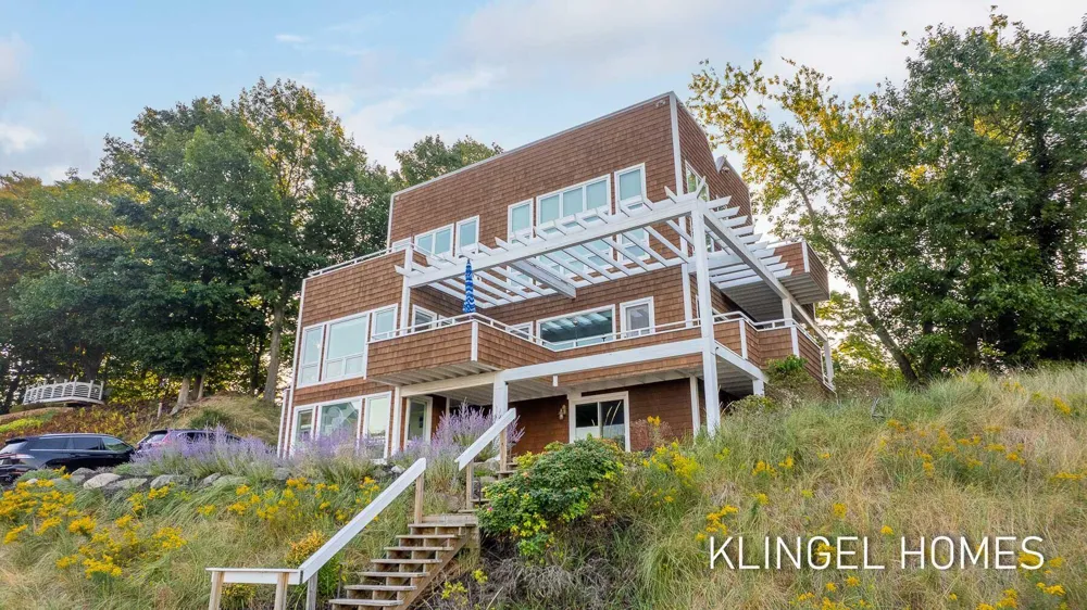 140 Prospect Street Grand Haven City, MI 49417