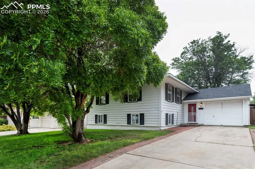 61 Louis Nelson Road Pueblo, CO 81001