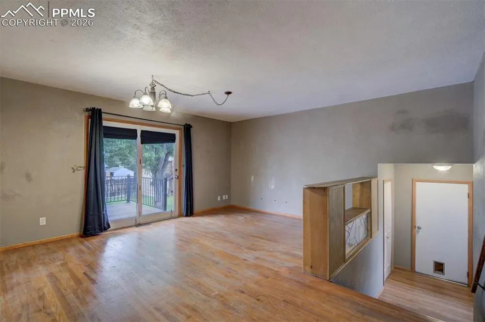 61 Louis Nelson Road Pueblo, CO 81001