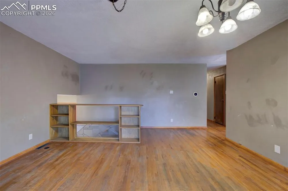 61 Louis Nelson Road Pueblo, CO 81001