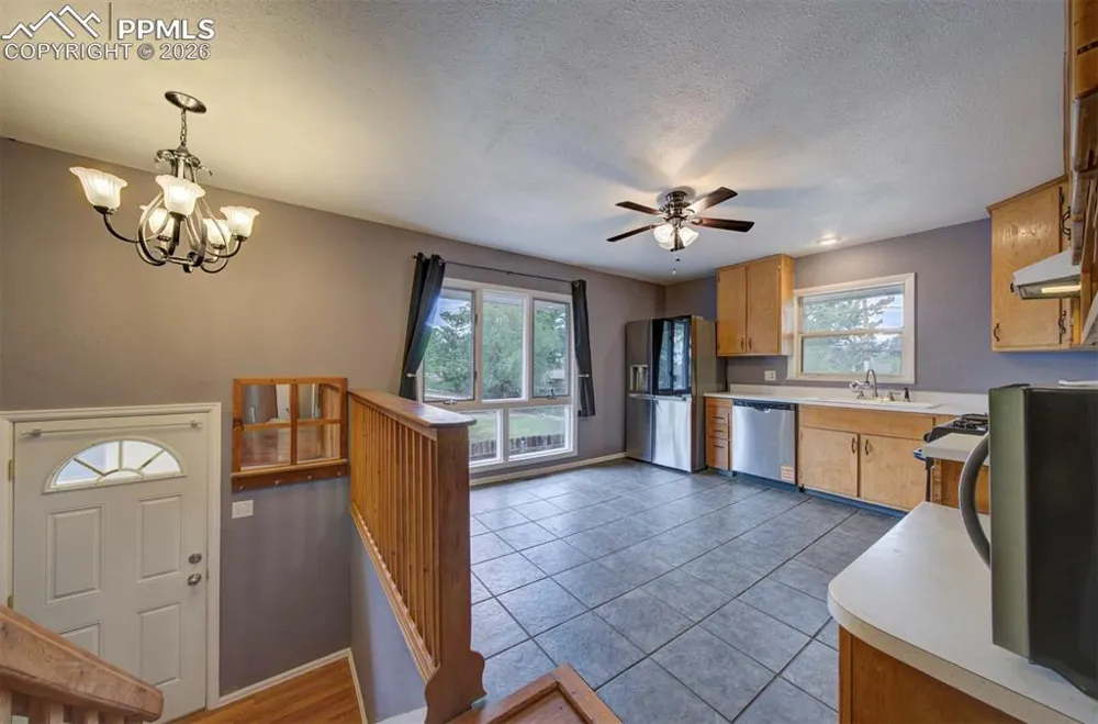 61 Louis Nelson Road Pueblo, CO 81001