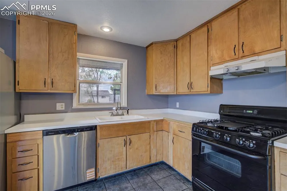 61 Louis Nelson Road Pueblo, CO 81001
