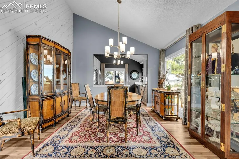4500 Sentinel Rock Larkspur, CO 80118