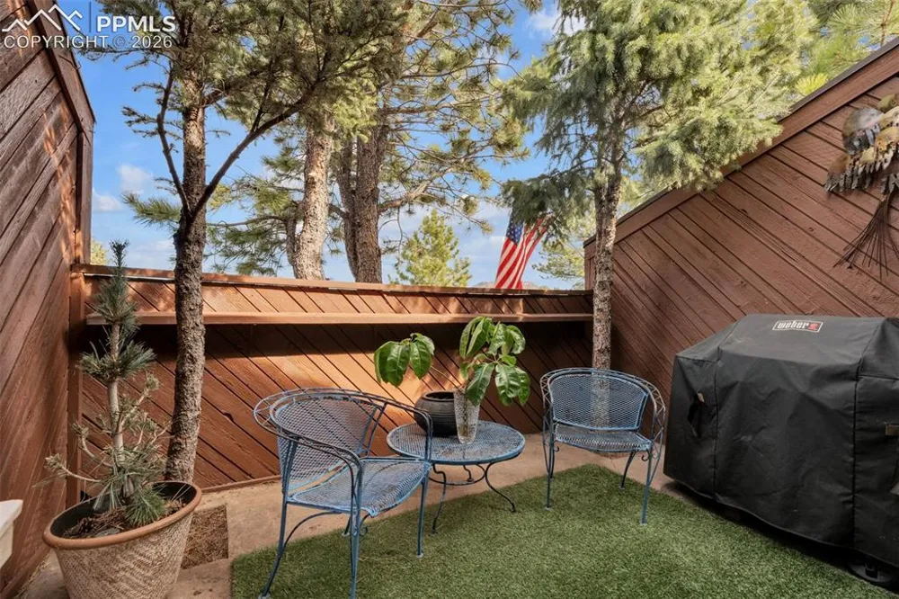 4500 Sentinel Rock Larkspur, CO 80118
