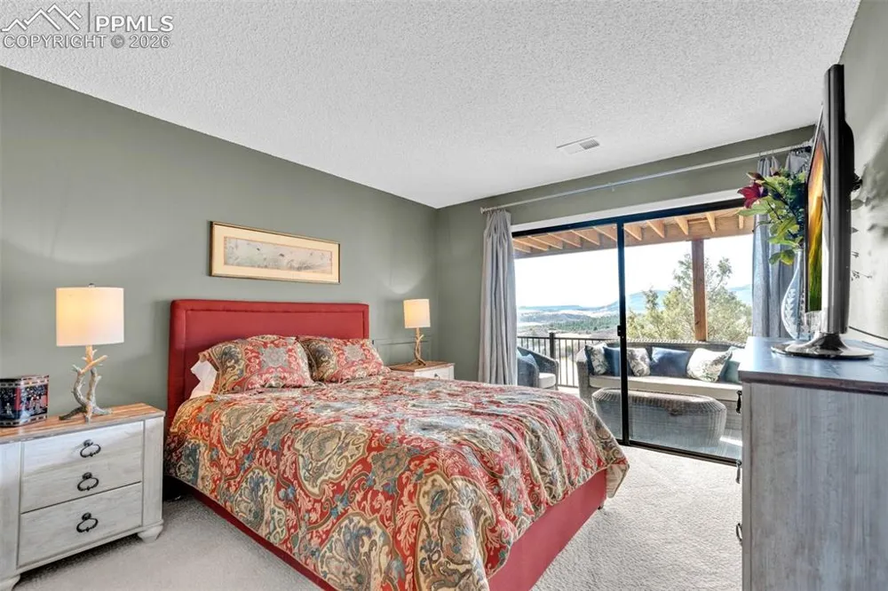 4500 Sentinel Rock Larkspur, CO 80118