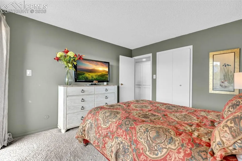 4500 Sentinel Rock Larkspur, CO 80118
