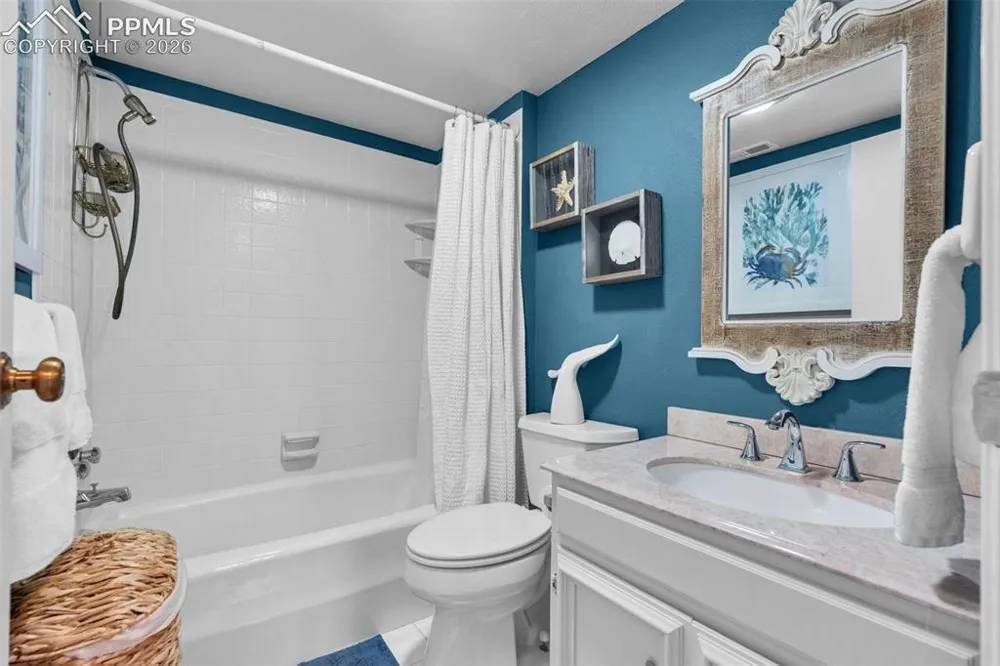 4500 Sentinel Rock Larkspur, CO 80118