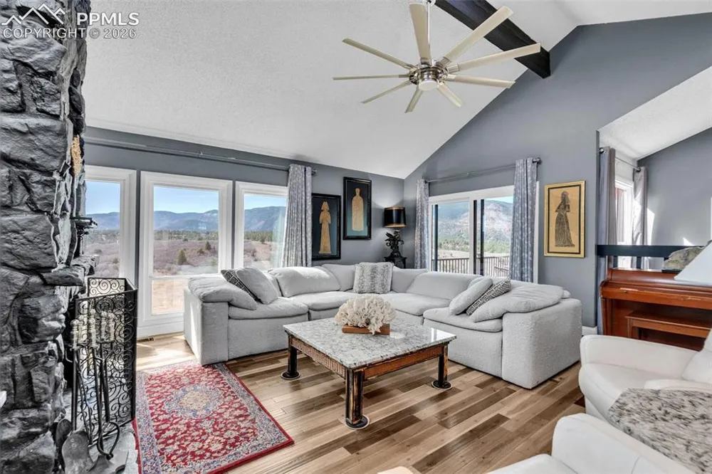4500 Sentinel Rock Larkspur, CO 80118