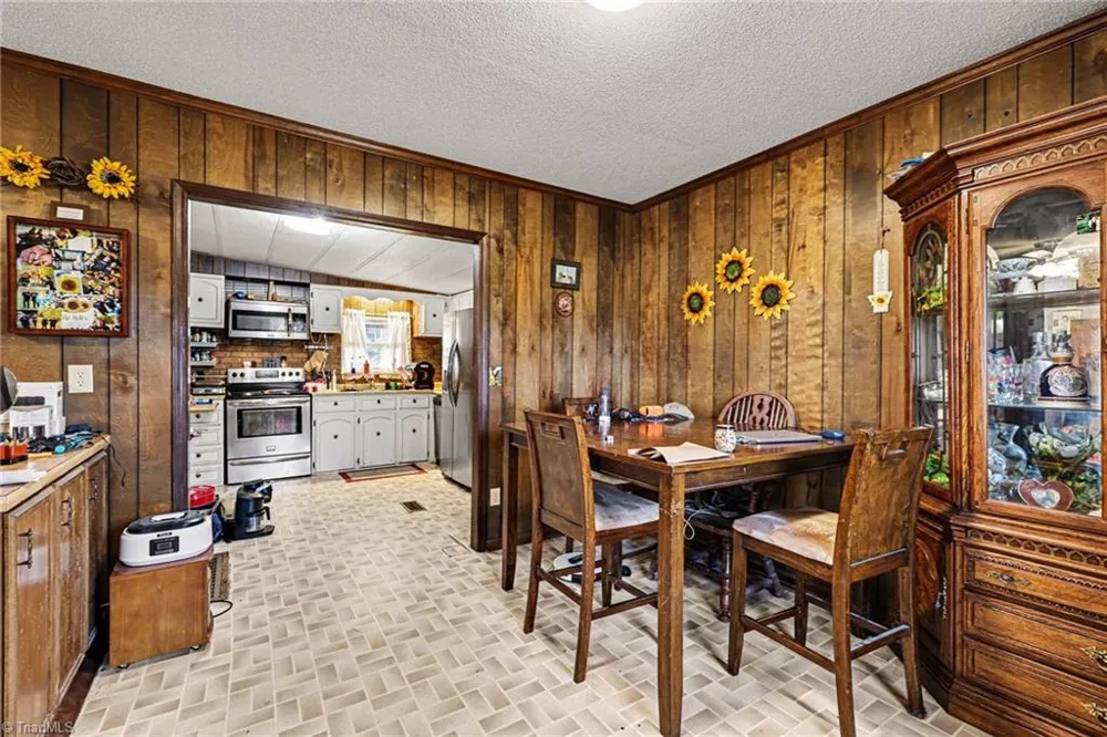 1817 Amostown Road Sandy Ridge, NC 27046