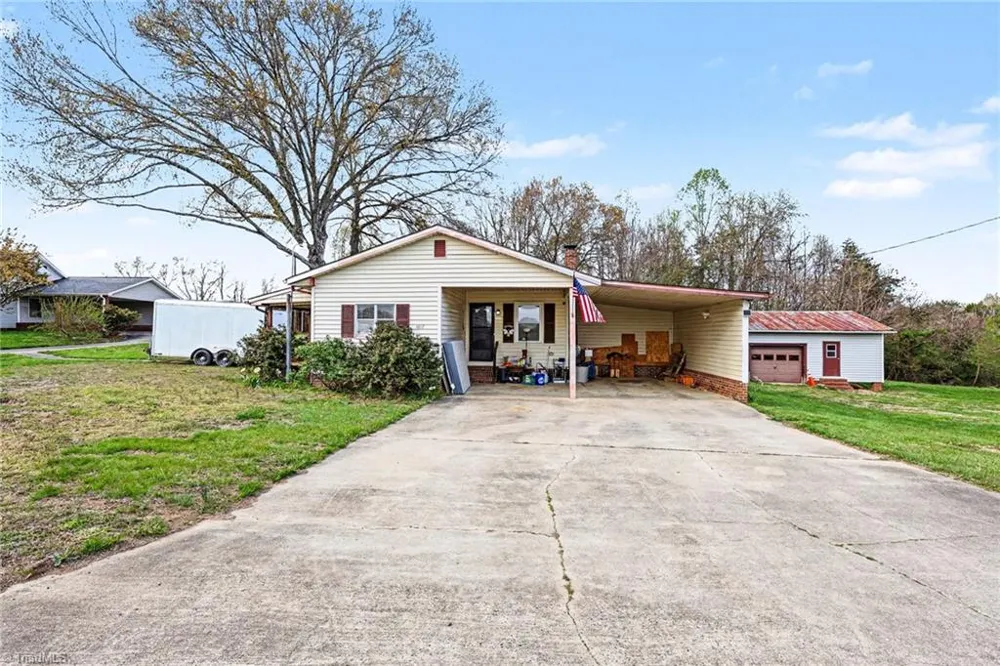 1817 Amostown Road Sandy Ridge, NC 27046