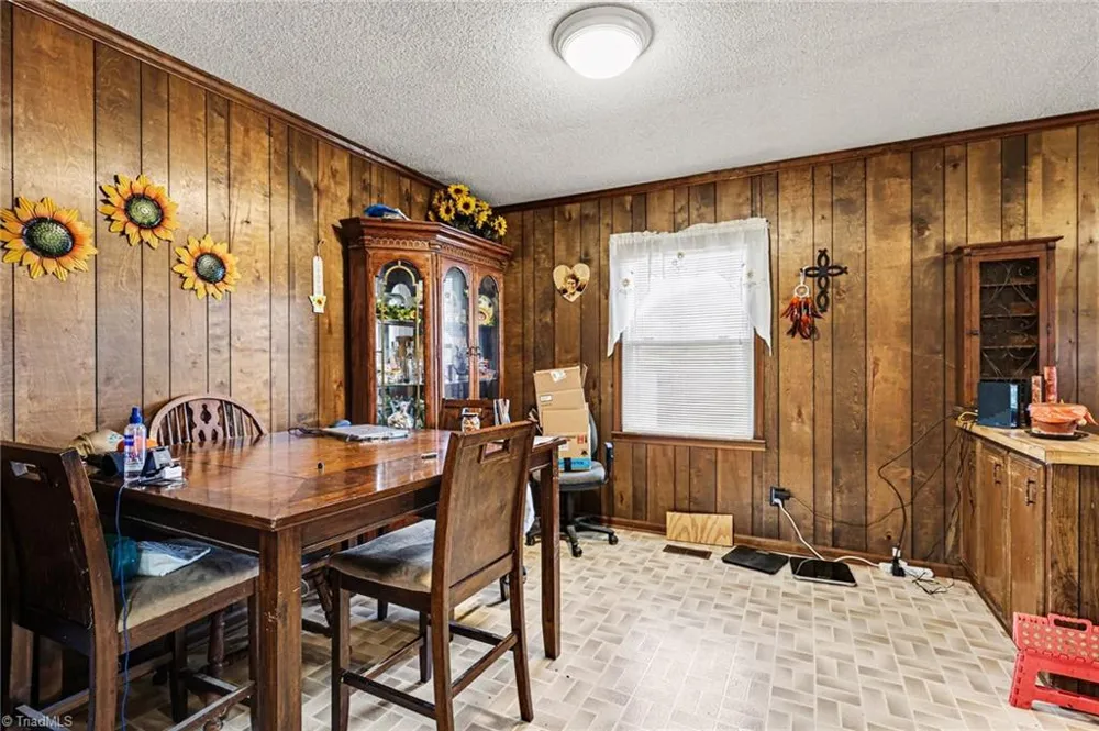 1817 Amostown Road Sandy Ridge, NC 27046