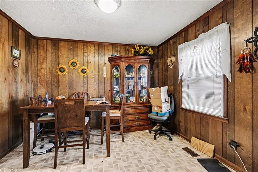 1817 Amostown Road Sandy Ridge, NC 27046