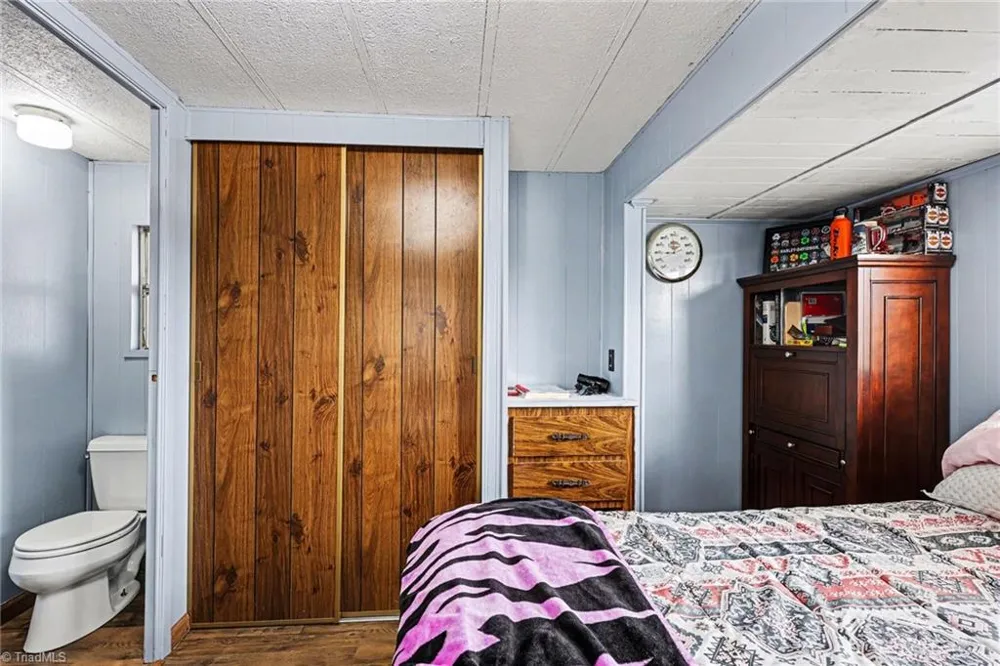 1817 Amostown Road Sandy Ridge, NC 27046