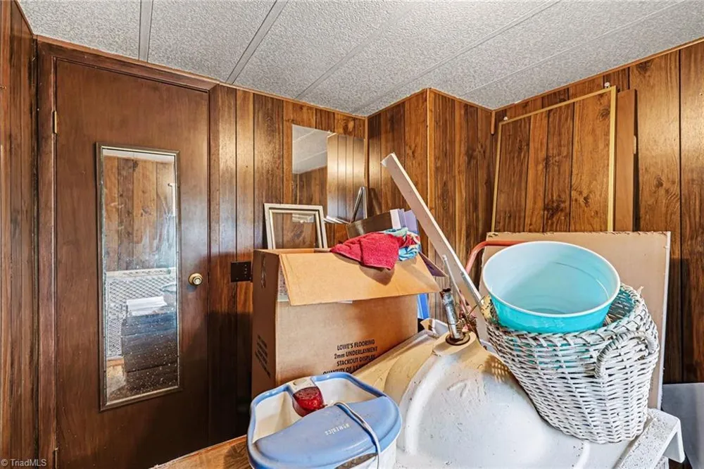 1817 Amostown Road Sandy Ridge, NC 27046