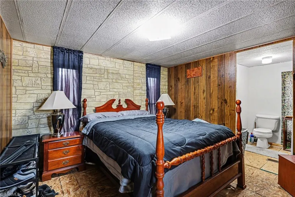 1817 Amostown Road Sandy Ridge, NC 27046