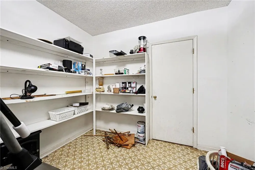 1817 Amostown Road Sandy Ridge, NC 27046