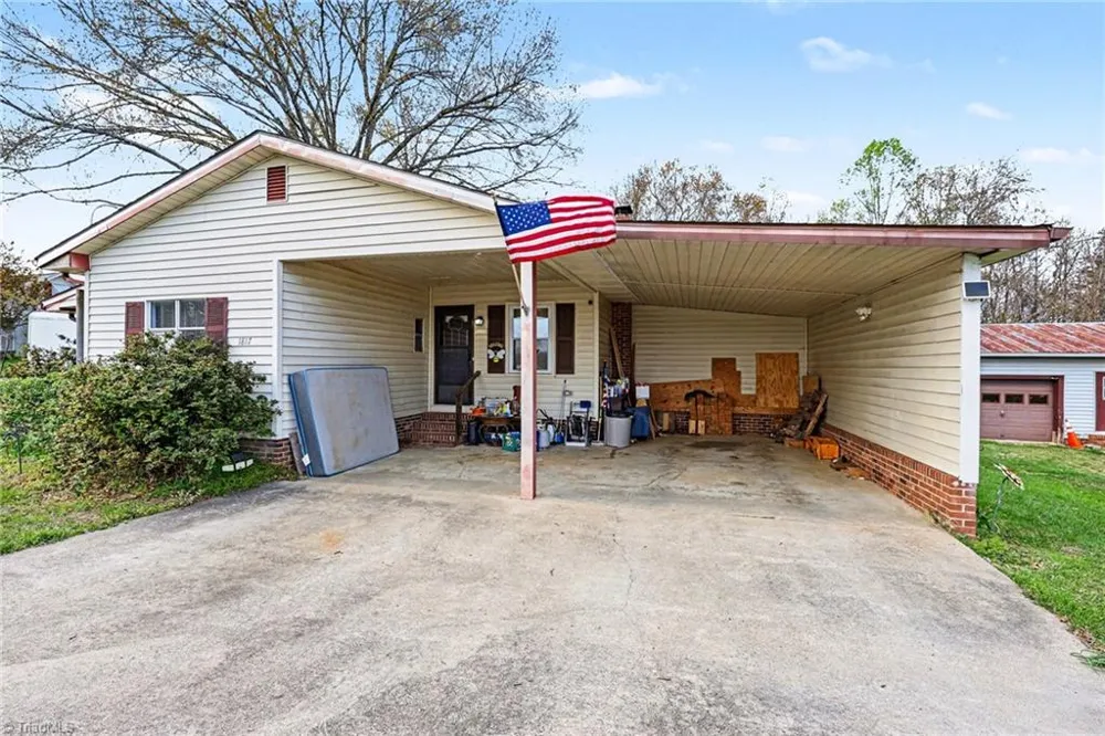 1817 Amostown Road Sandy Ridge, NC 27046
